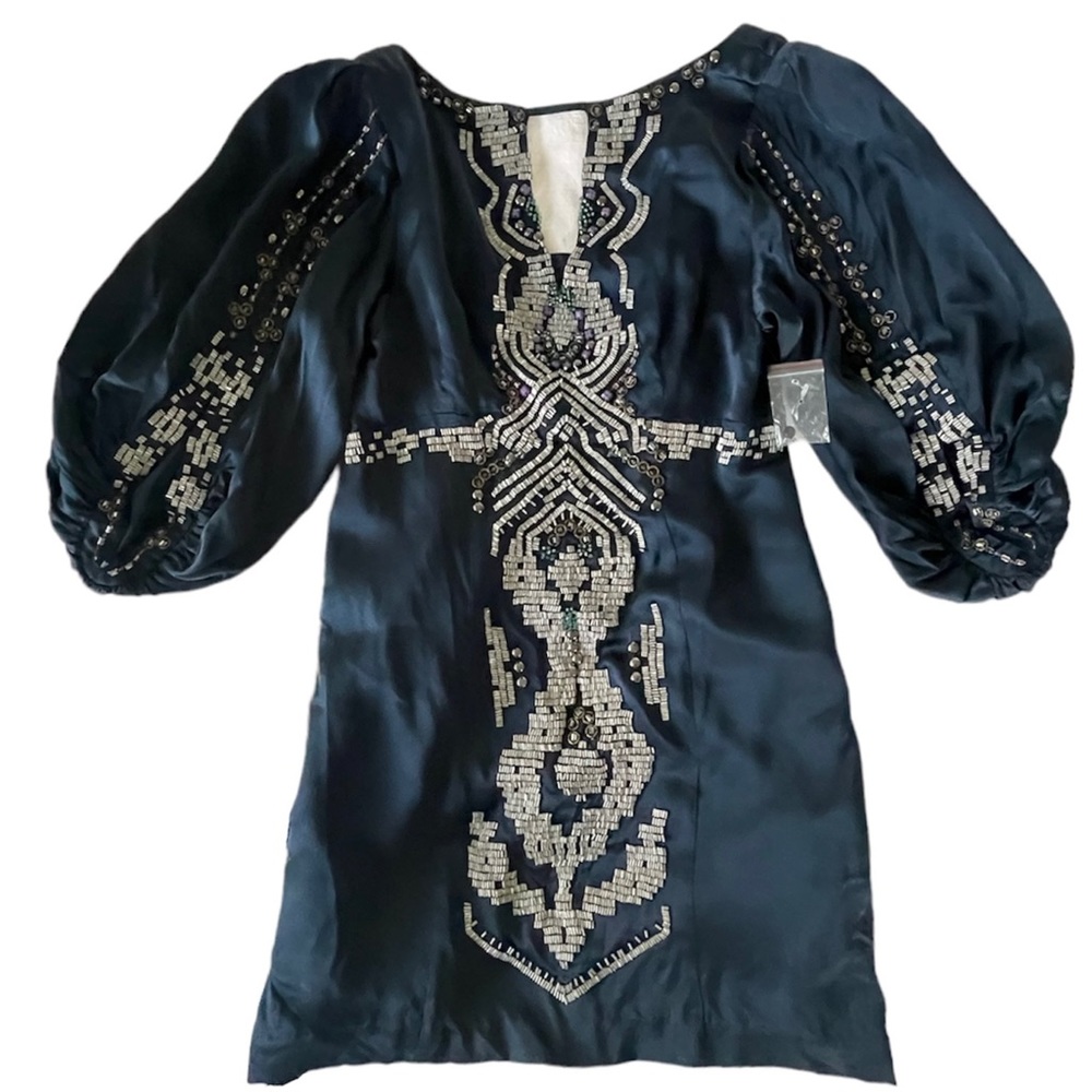 New w/out tags, Nanette Lepore Luxury Silk Mini Dress Exquisite Beading Size 2